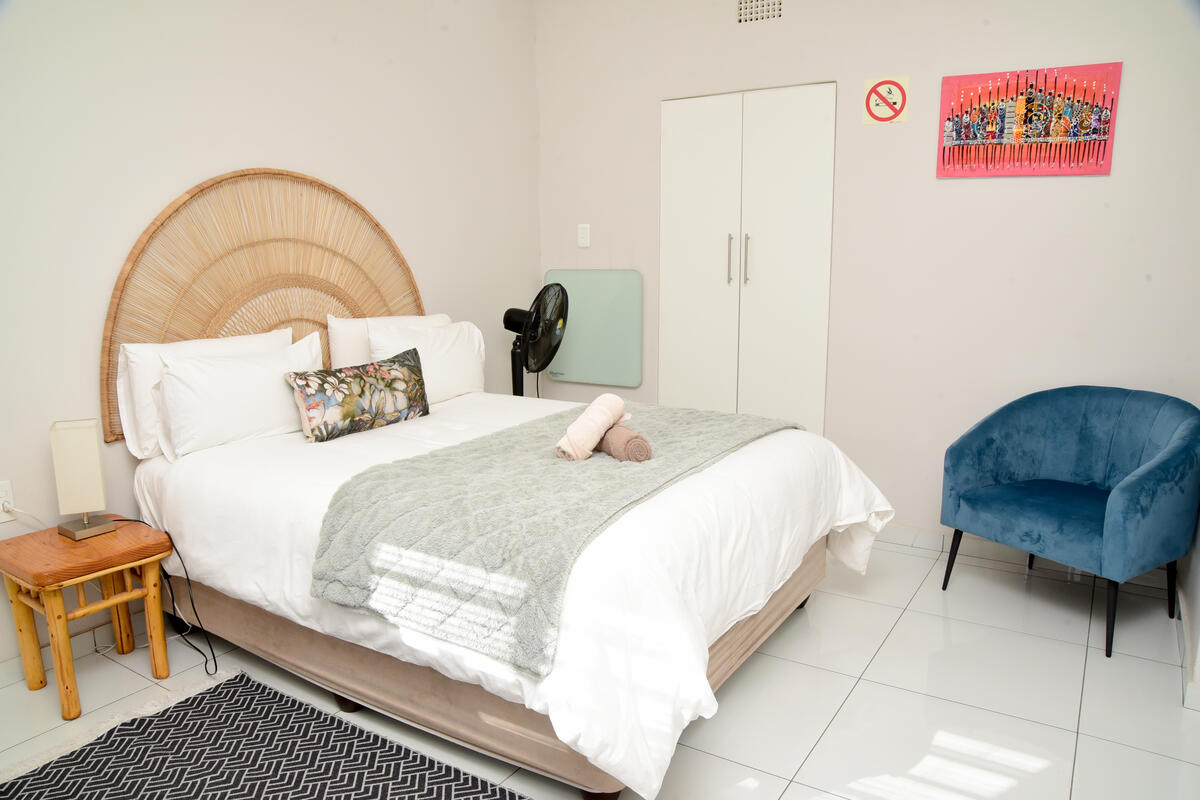 Signature Queen Room with En-Suite